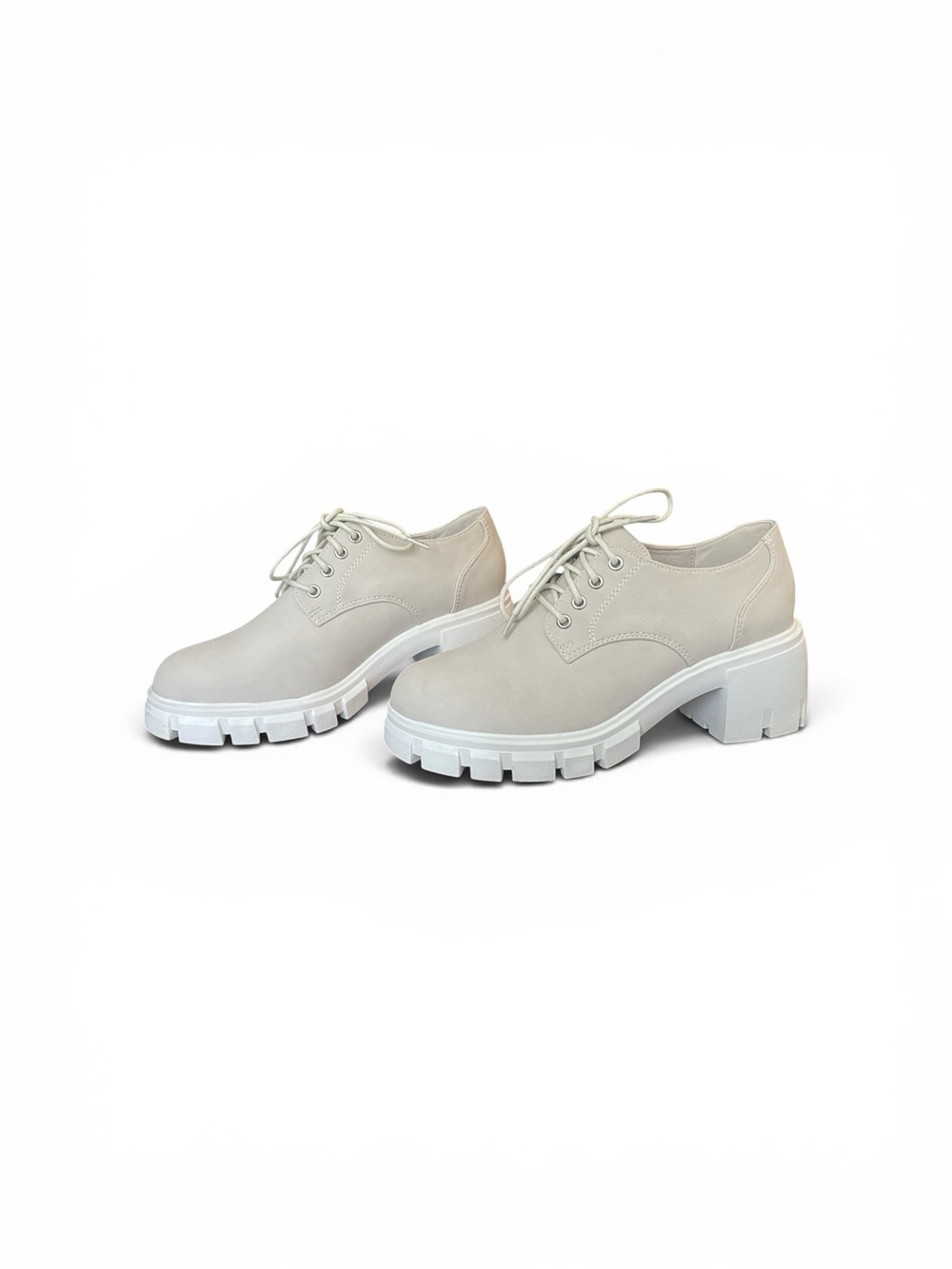 Women's Chunky Lace-Up Heeled Oxfords in Light Taupe